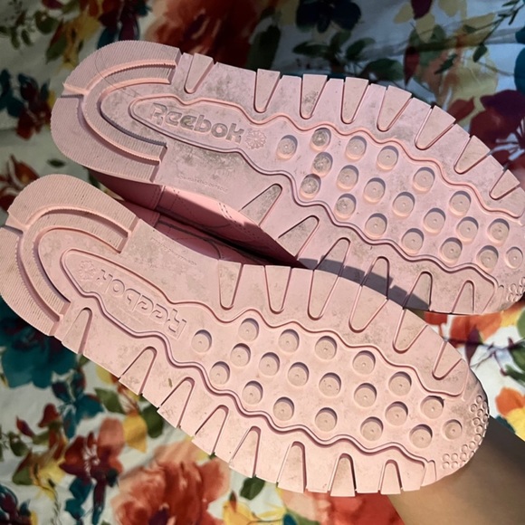 Reebok Classics - Picture 6 of 6